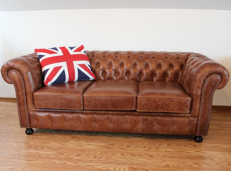 Lord Exclusive i gruppen Chesterfield / Chesterfield soffor 3- och 4-sits  hos HolyHome (MO31002BR2r)