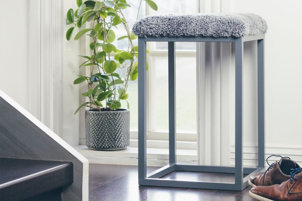 Pallen Palle i gruppen Fårskinn / Fårskinnspall hos HolyHome (ST105027)