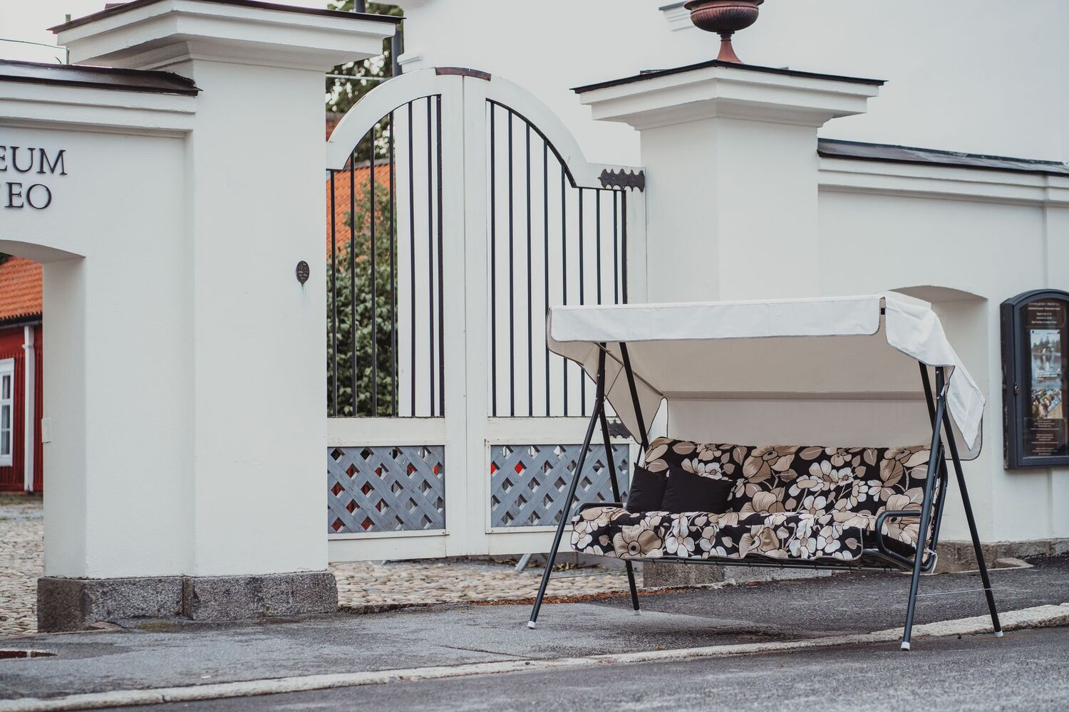 Suvi Hammock - Grå beige blommig