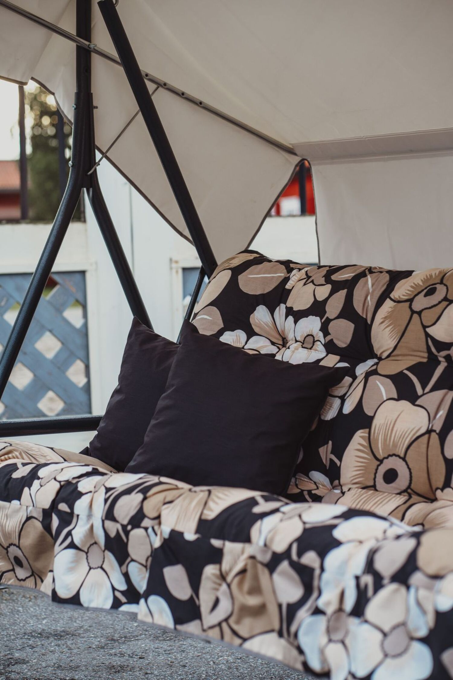 Suvi Hammock - Grå beige blommig