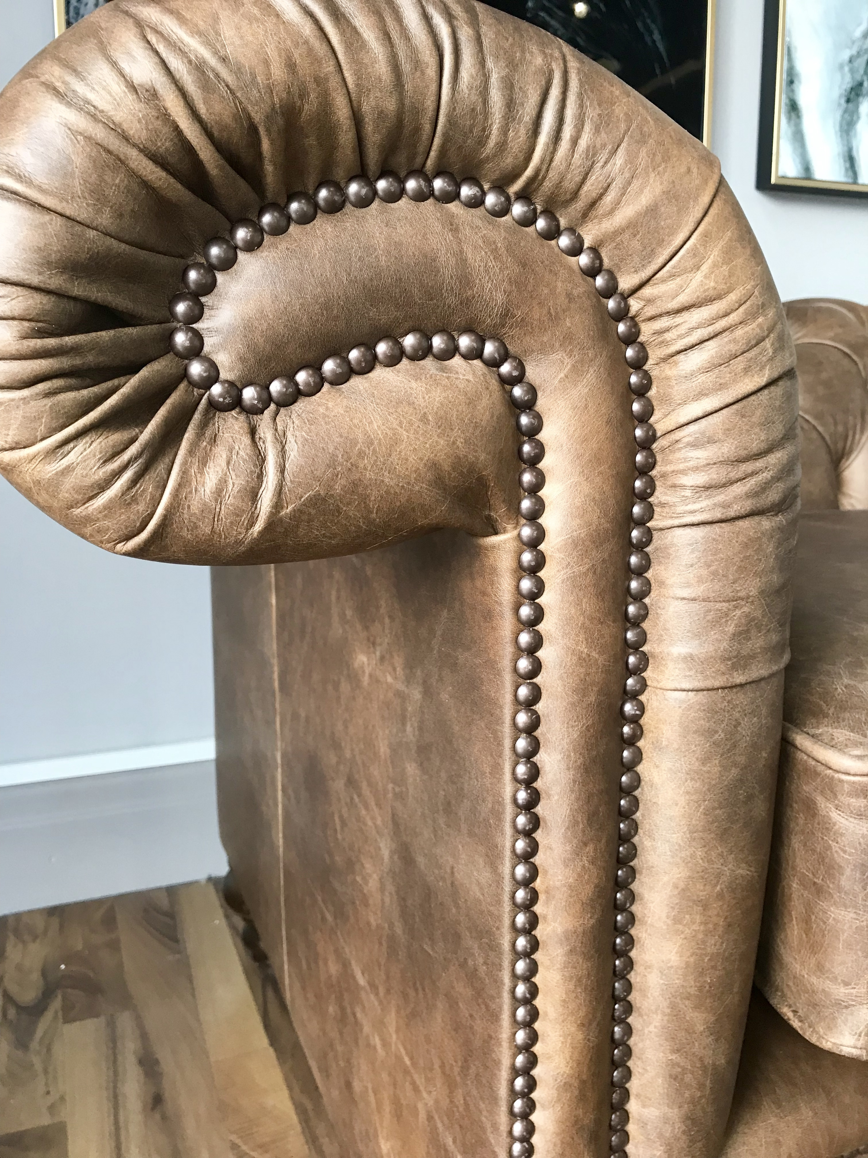 ALLINGHAM CHESTERFIELD 3-A CRACKED