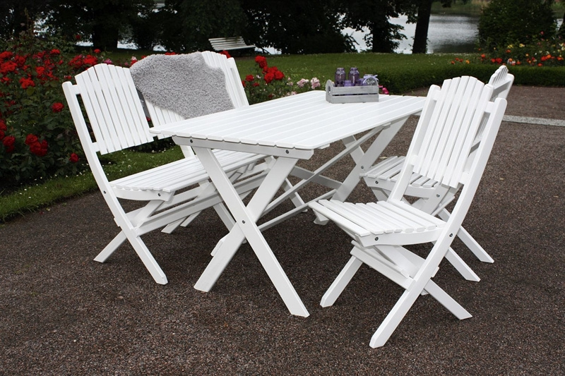 Visby - Vit klassisk trädgårdsmöbel