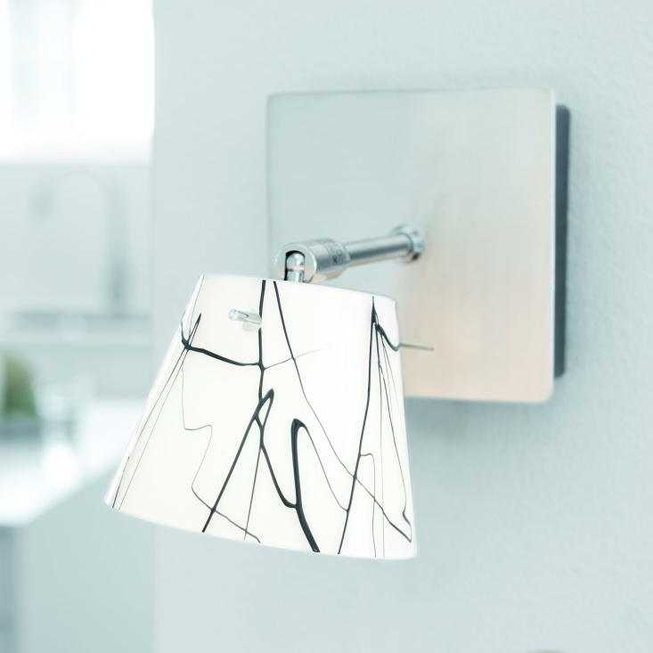 Gil väggspot contrast