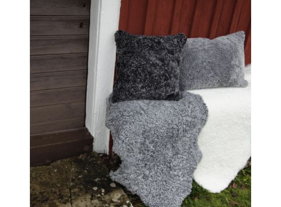 Curly fårskinn mörkgrå silver